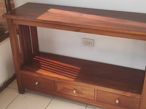 Elegante Mueble De Madera. 