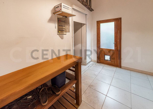 Venta Casa 5 Ambientes En 1 Planta Con Vista A La Laguna Cantón Norte, Escobar