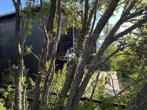 Casa En Venta De 5 Dorm. En Colbún