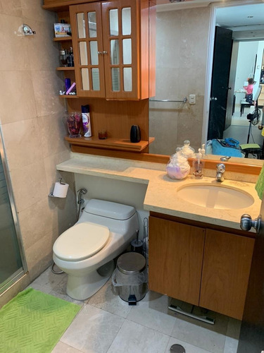 Imagen 13 de 16 de Moderno Apartamento En Alquiler En El Rosal De 85m2