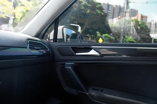 Volkswagen Tiguan TSI Comfortline 1.4T At 4x2