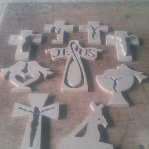 Imagen 2 de 5 de Bellos Recuerdos Para Bautizos Y Primera Comunión En Mdf