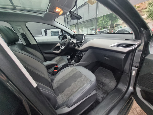 Peugeot 208 1.6 Feline