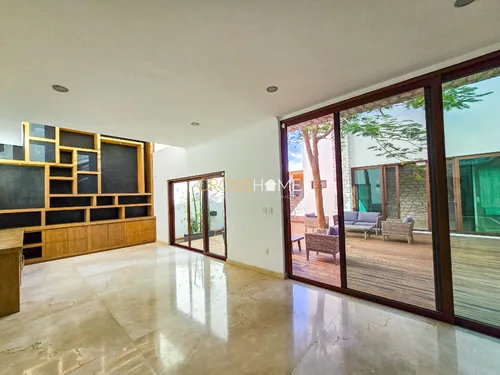 Venta De Casa, En Zona Privilegiada Juriquilla Qro.