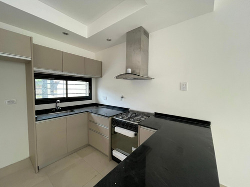Imagen 4 de 7 de Venta - Ultimo, Duplex 3 Ambientes Con Cochera Monte Grande