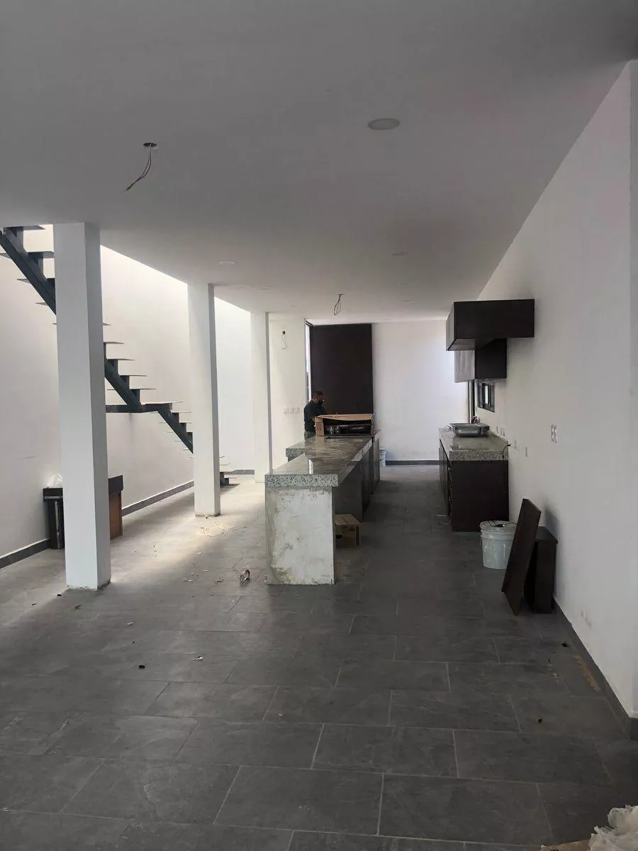 Casa En Venta En Mérida, Altabrisa De 3 Recámaras.