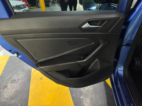 Volkswagen Jetta COMFORTLINE L4 1.4T TSI TIP