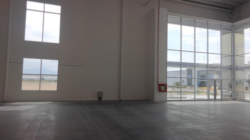 Nave Industrial En Renta En Santa Rosa Jáuregui Querétaro 40,000 M2