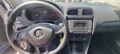 Volkswagen Vento 1.6 Starline At