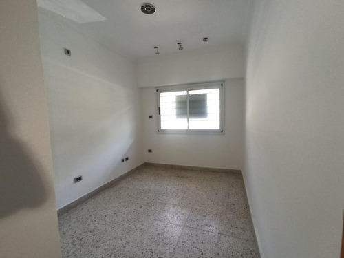 Imagen 11 de 20 de 7 E/ 163 Y 164, Berisso - Casa En Ph En Venta