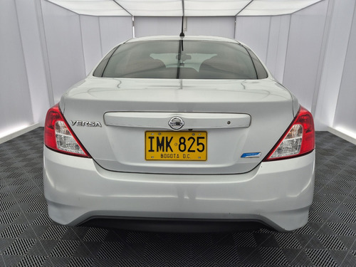 Nissan Versa 1.6 Advance