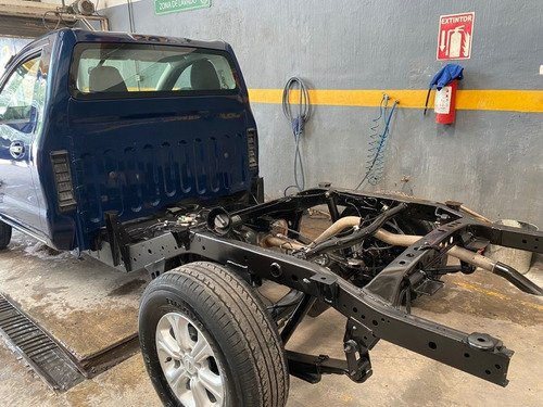 Imagen 9 de 15 de Np 300 Modelo 2019