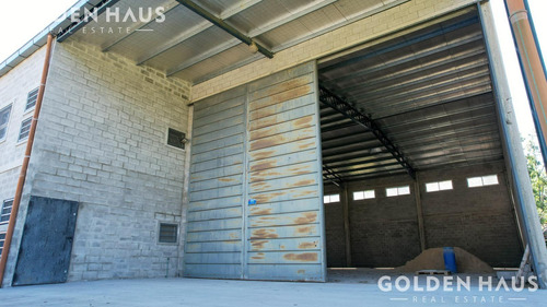 Lote De 7600 M2 En La Mejor Zona De Paso Del Rey Con Nave Industrial A M De Acceso Oeste Oportunidad