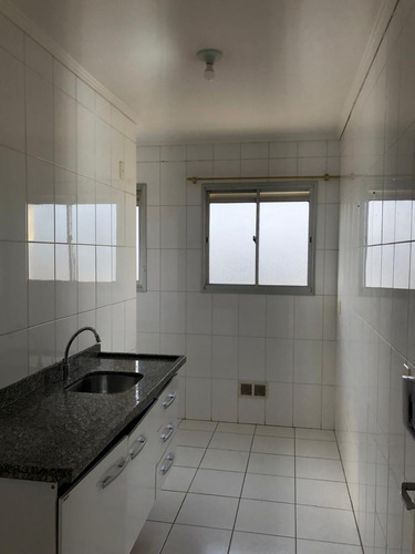 Apto 2 Dorms Próximo Av Itinguçu, Metro Patriarca, Comércios