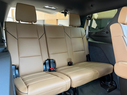 Cadillac Escalade 6.2 SUV Premium Luxury At