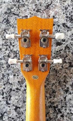 Ukulele Sk-10 Soprano Com Bag. Importador Autorizado Ohana.