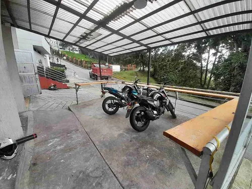 Local En Arriendo En Saenz - Manizales (279057838).