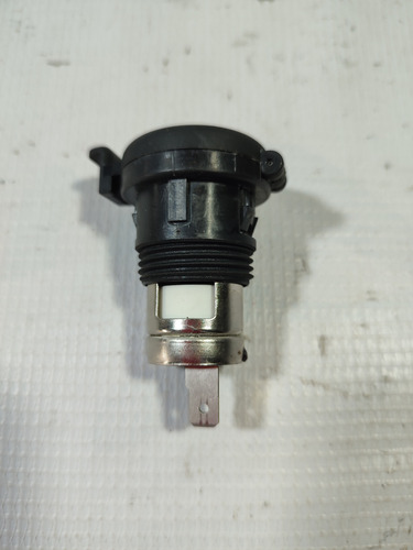 Toma Corriente Nissan Rogue 2.5 Mod 08-14 Original (Usado)