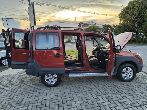 Fiat Doblo 1.8 16v Adventure Xingu Flex 5p