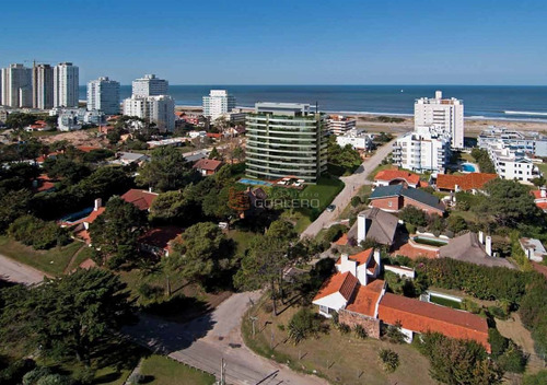 Imagen 17 de 24 de Apartamento En Venta - Punta Del Este, Zona Playa Brava
