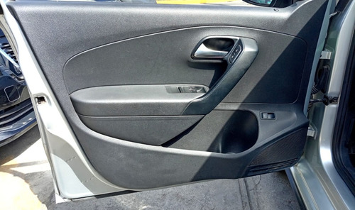 Volkswagen Vento 1.6 Starline At