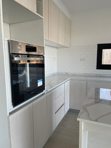 Casa De 2 Pisos Apto Credito - En San Sebastián Salida A La Laguna Area - Dueño Directo Sin Comision