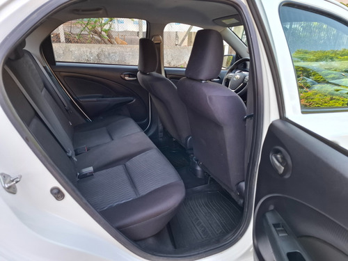 Toyota Etios 1.5 Sedan X