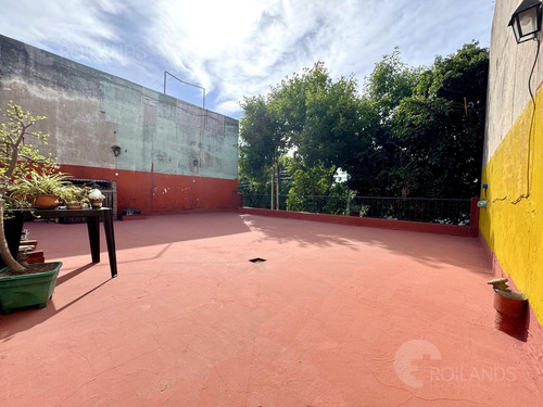 Venta Casa 3 Ambientes Con Terraza, Cochera Y Patio En Ciuda