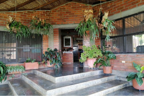 En Venta Hermosa Finca Con Casa Campestre En Borrero Ayerbe Km 30. Cali, Valle Del Cauca