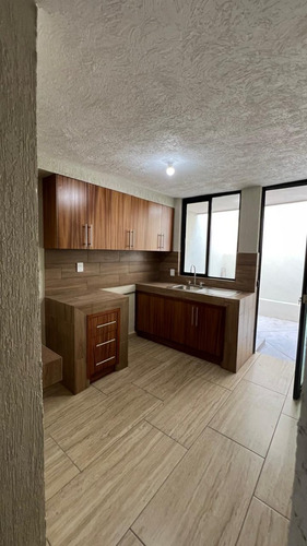 Casa En Colonia Buenavista Ii, Morelia Mich. $3'300,000