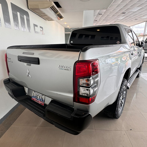 Mitsubishi L200 Sportero