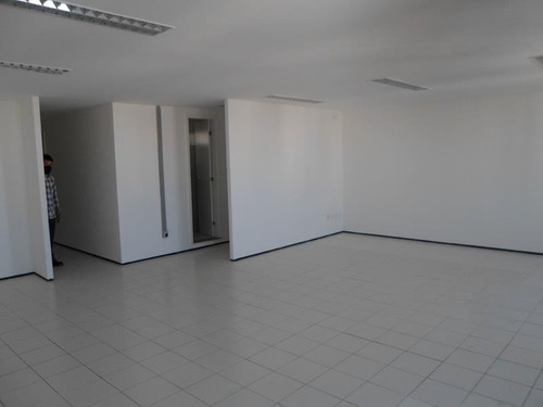 Imagem 15 de 18 de Conj. Comercial Para Alugar Na Cidade De Fortaleza-ce - L13106