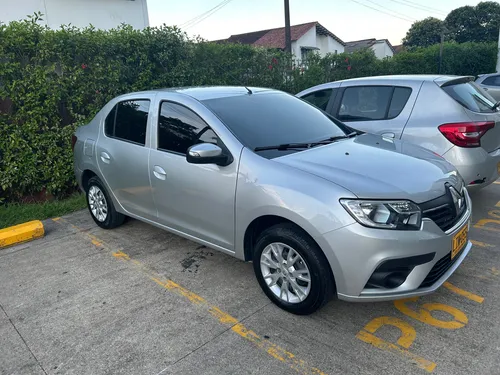 Renault Logan 1.6 Authentique / Life