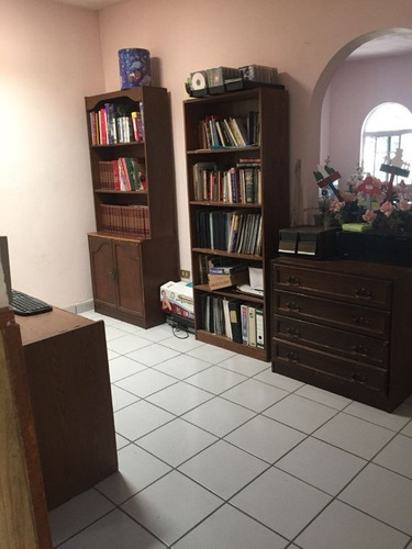 Imagen 6 de 10 de Casa En Excelente Ubicación A Excelente Precio!!