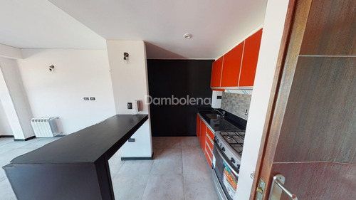 Imagen 3 de 11 de Departamento En Venta O Permuta Ubicado En Moreno, Moreno