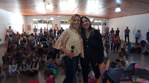 Imagen 3 de 4 de Soy Parche , De Adriana Commisso