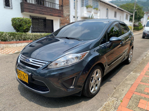 Ford Fiesta 1.6 Sportback Mecánica