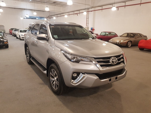 Imagen 2 de 15 de Toyota Sw4 (2019) Blindado Full - Proglassblind