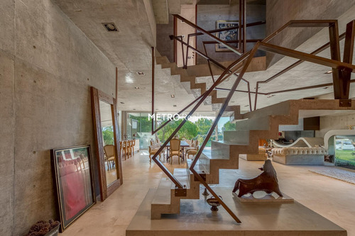 Impresionante Casa En El Yacht, Nordelta