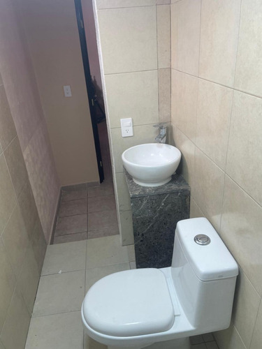 Azcapotzalco, Trabajadores De Hierro, Departamento Con Una Recamara Y Un Baño. Sin Estacionamiento En Renta.