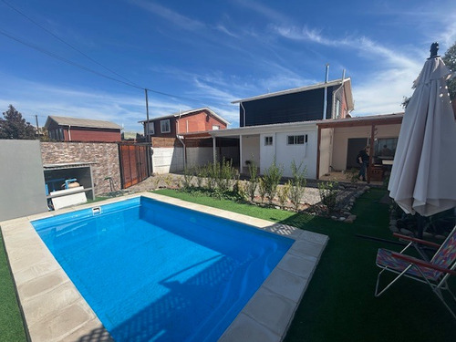 Se Vende Hermosa Casa 3 Dormitorios , Pasaje El Tilo , Paine