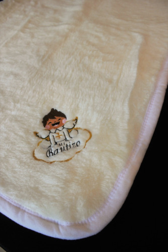 Imagen 5 de 6 de Cobertor Bautizo Bordado 1.40x1.10 Color Blanco Suavecito
