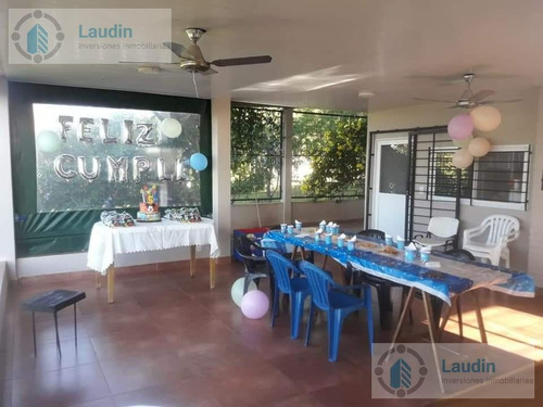 Imagen 5 de 11 de Se Vende Importante Chalet Sobre El Río - Posadas