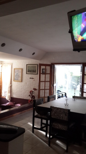 Imagen 2 de 14 de Hermoso Chalet En Punta Mogotes