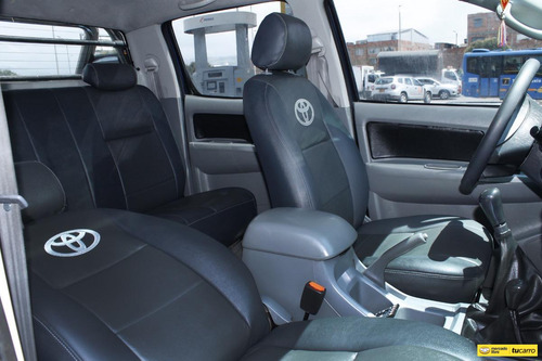 Imagen 18 de 25 de Toyota Hilux Doble Cabina