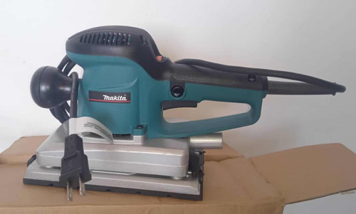 Lijadora Orbital- Modelo Bo4900v 1/2 Makita