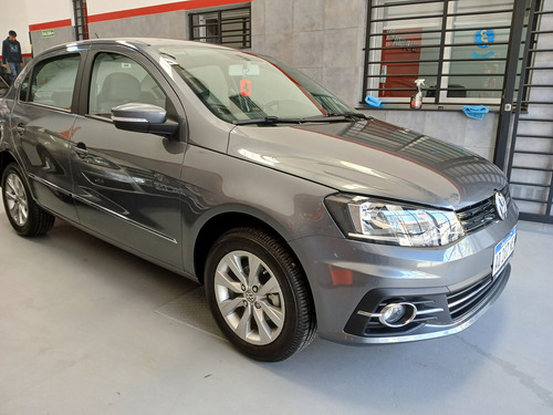 Volkswagen Voyage 1.6 Highline 101cv