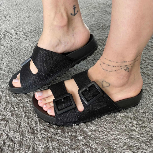 Imagem 3 de 4 de Birken Rasteira Chinelo Flat Moleca Com Fivelas.