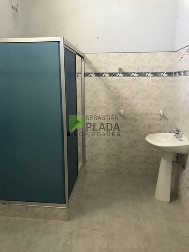 Imagen 10 de 15 de Apartamento 3 Dormitorios De Altos En Pleno Centro De San Carlos