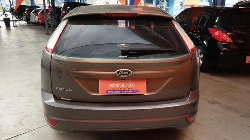 Imagem 4 de 10 de Ford Focus